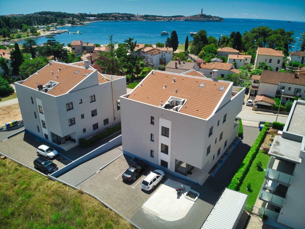 Sunset Luxury Apartment 罗维尼 外观 照片